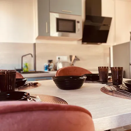 Le Nouveau-ne -322 Apartment *
